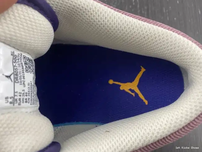 1st Kicks DR8057-500 Unity Jordan Low Air (W) 1 0611